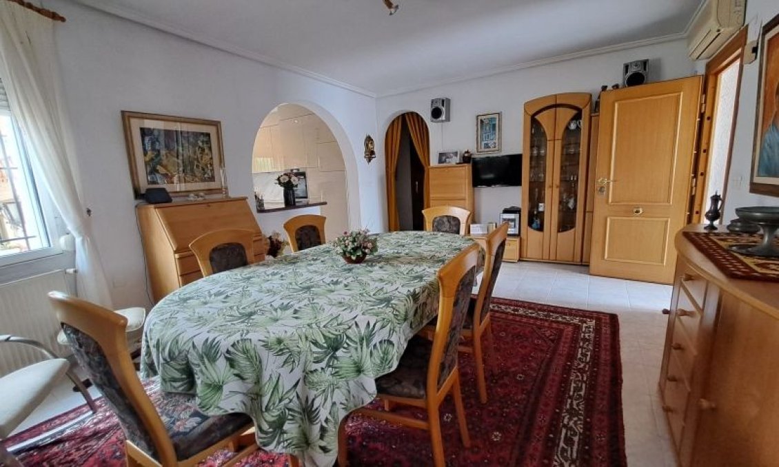 Segunda mano - Villa -
Ciudad Quesada - Costa Blanca