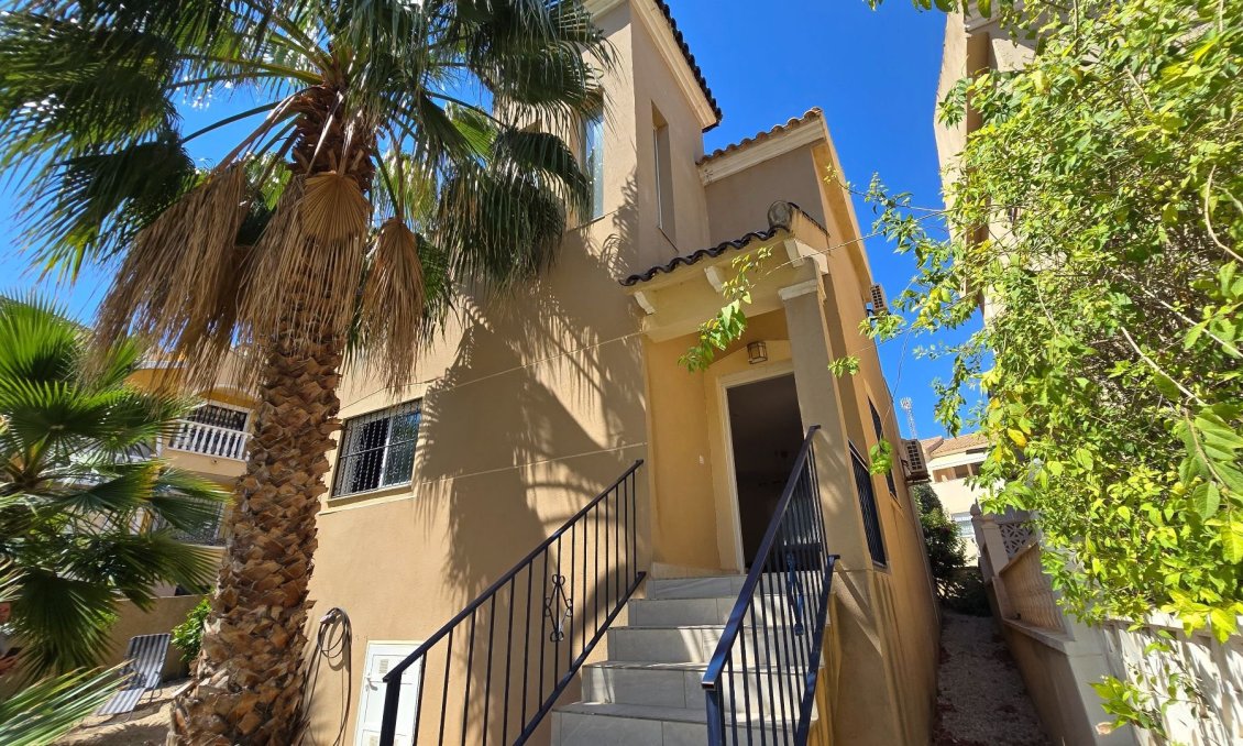 Wiederverkauf - Villa -
Orihuela Costa - Costa Blanca