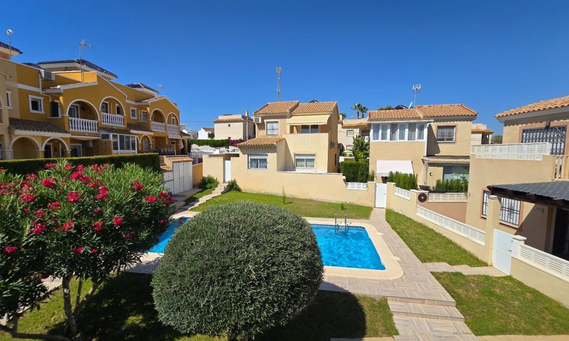 Wiederverkauf - Villa -
Orihuela Costa - Costa Blanca