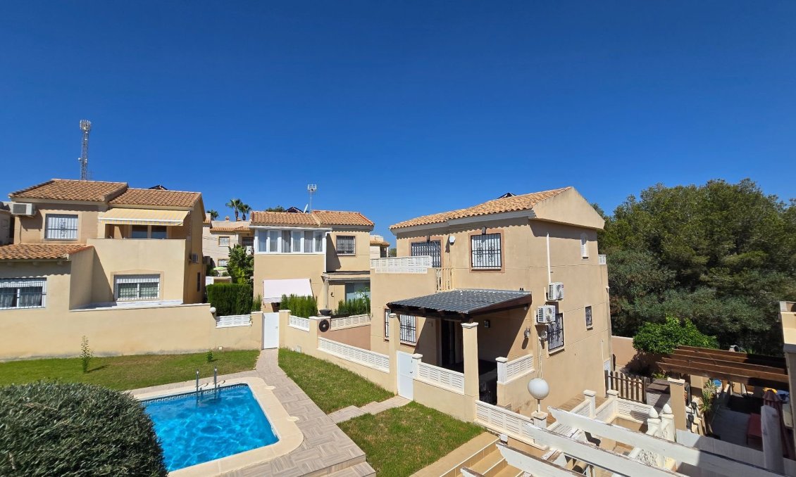 Wiederverkauf - Villa -
Orihuela Costa - Costa Blanca