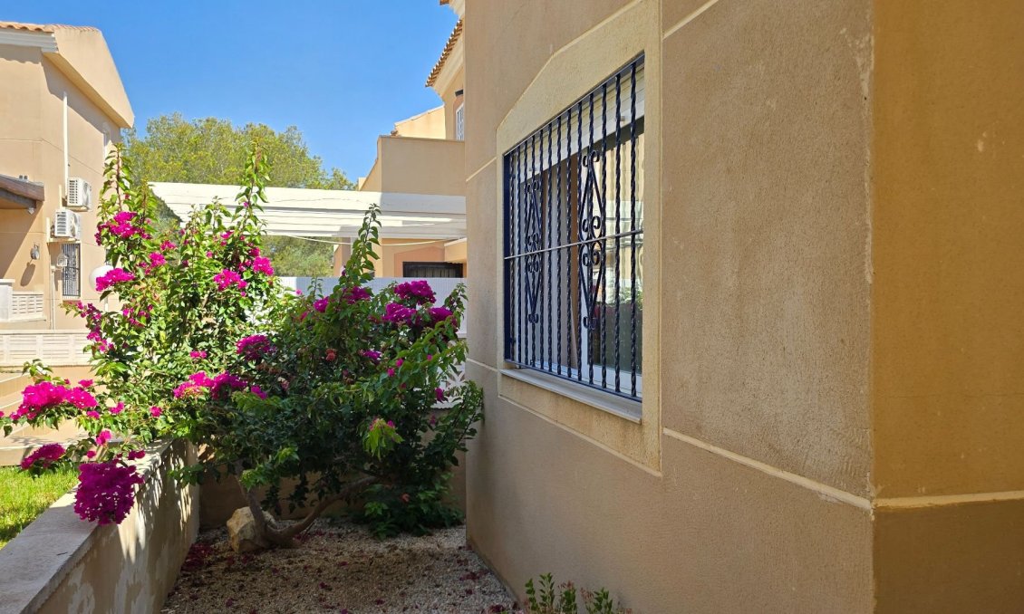 Wiederverkauf - Villa -
Orihuela Costa - Costa Blanca