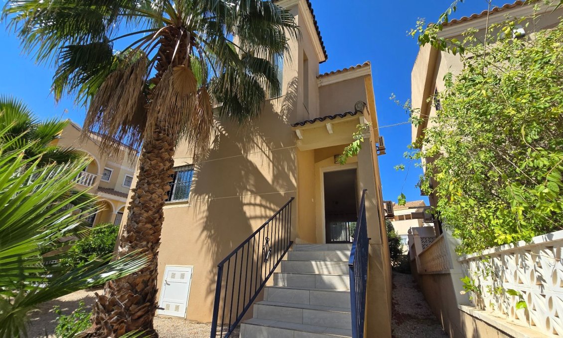 Wiederverkauf - Villa -
Orihuela Costa - Costa Blanca