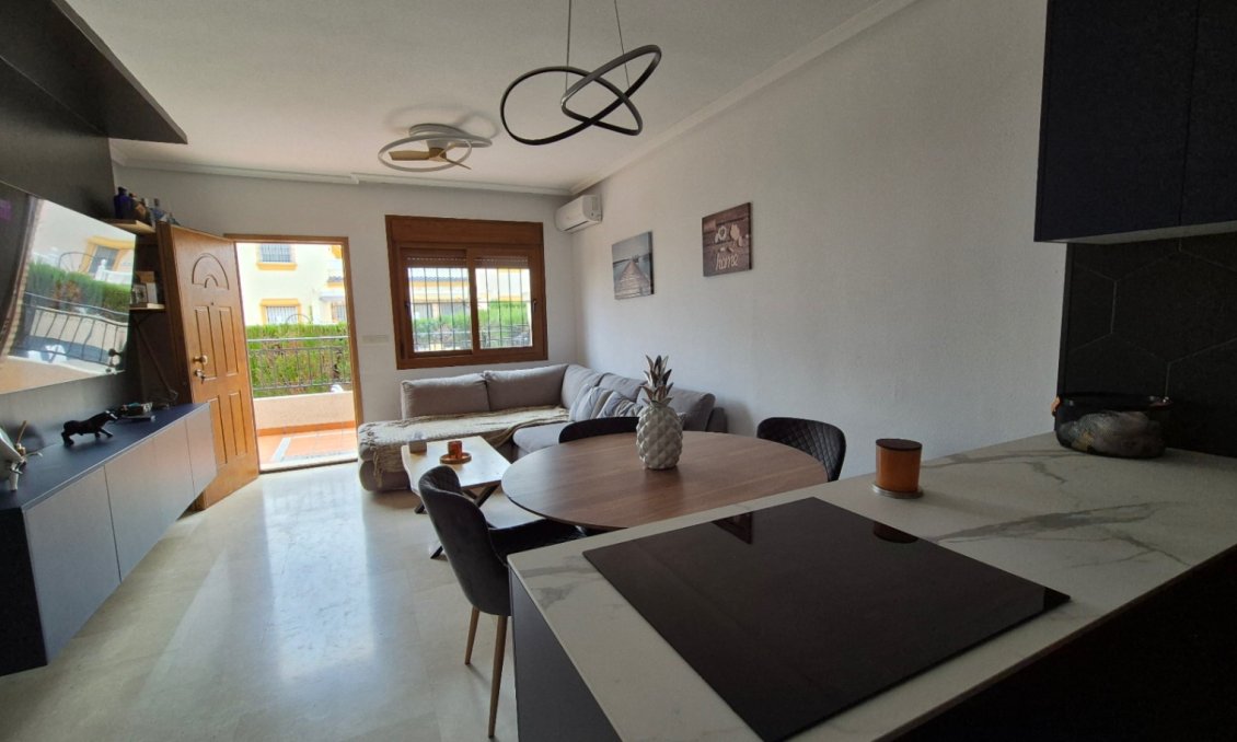 Segunda mano - Semi Detached -
Orihuela - Inland