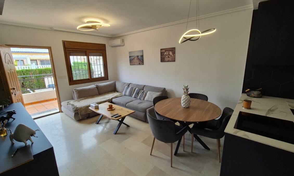 Segunda mano - Semi Detached -
Orihuela - Inland