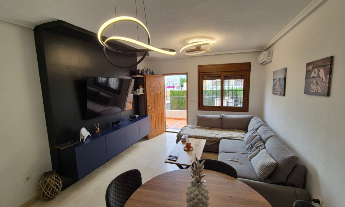 Segunda mano - Semi Detached -
Orihuela - Inland