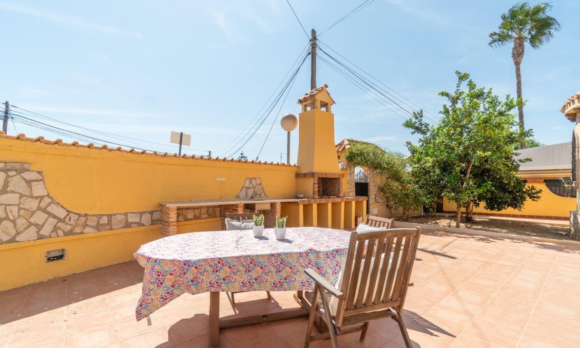 Segunda mano - Villa -
Orihuela Costa - La Florida
