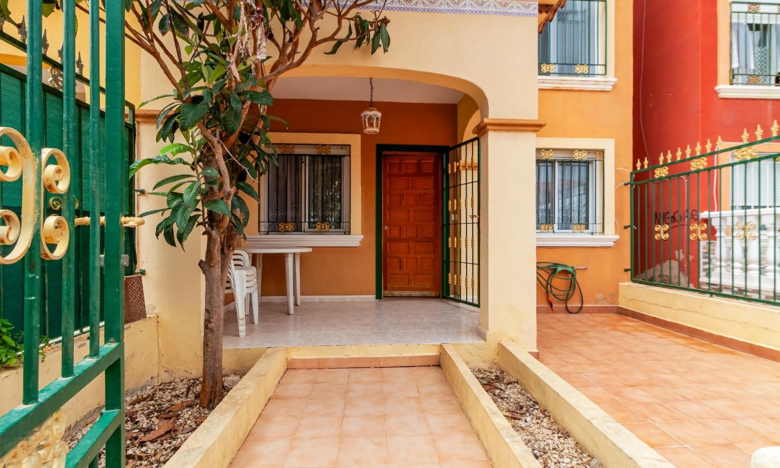 Segunda mano - Town House -
Torrevieja - Torretas