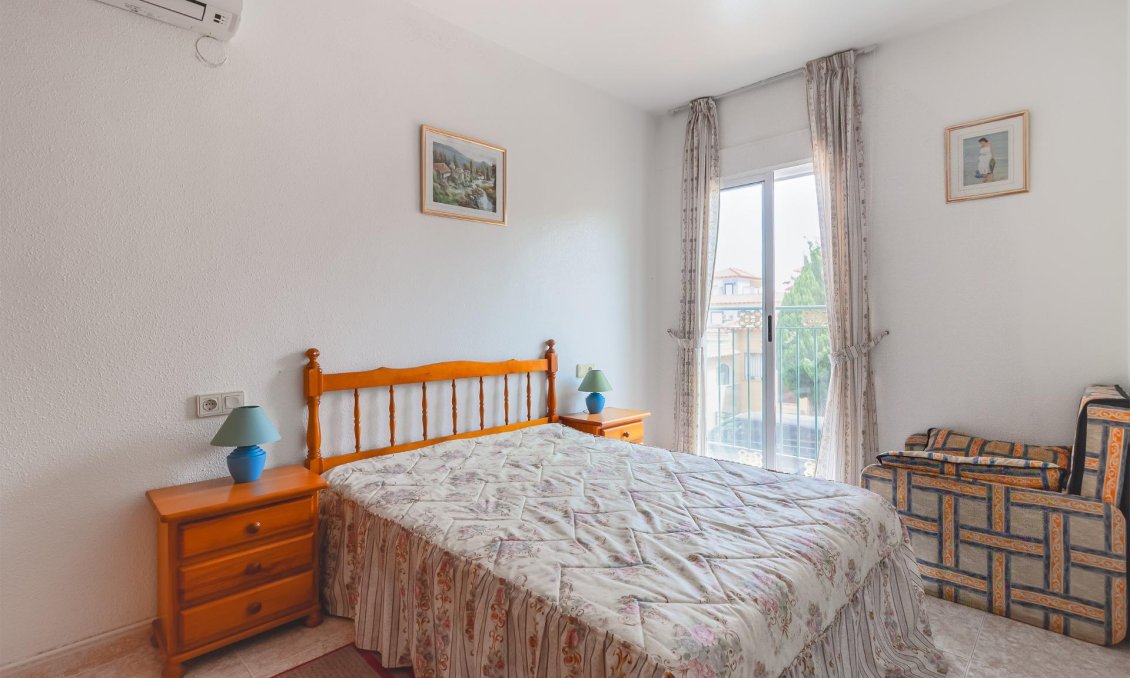Segunda mano - Town House -
Torrevieja - Torretas