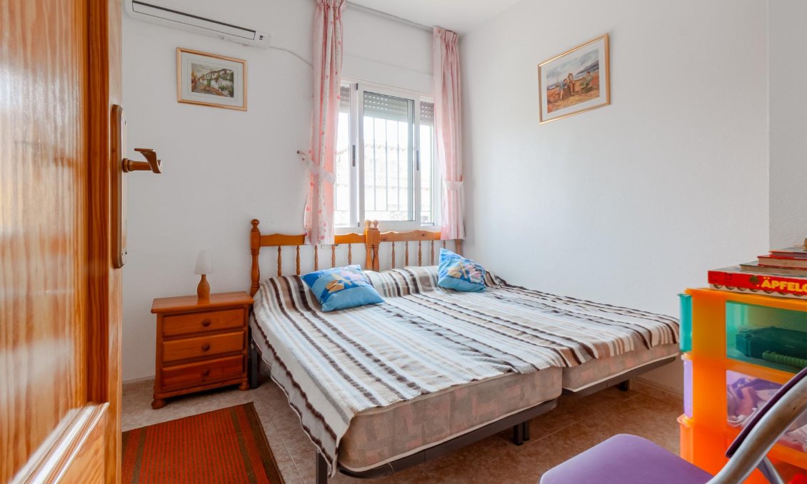 Segunda mano - Town House -
Torrevieja - Torretas