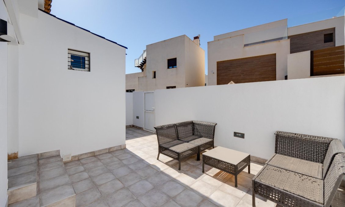 Segunda mano - Villa -
Torrevieja - Aguas Nuevas
