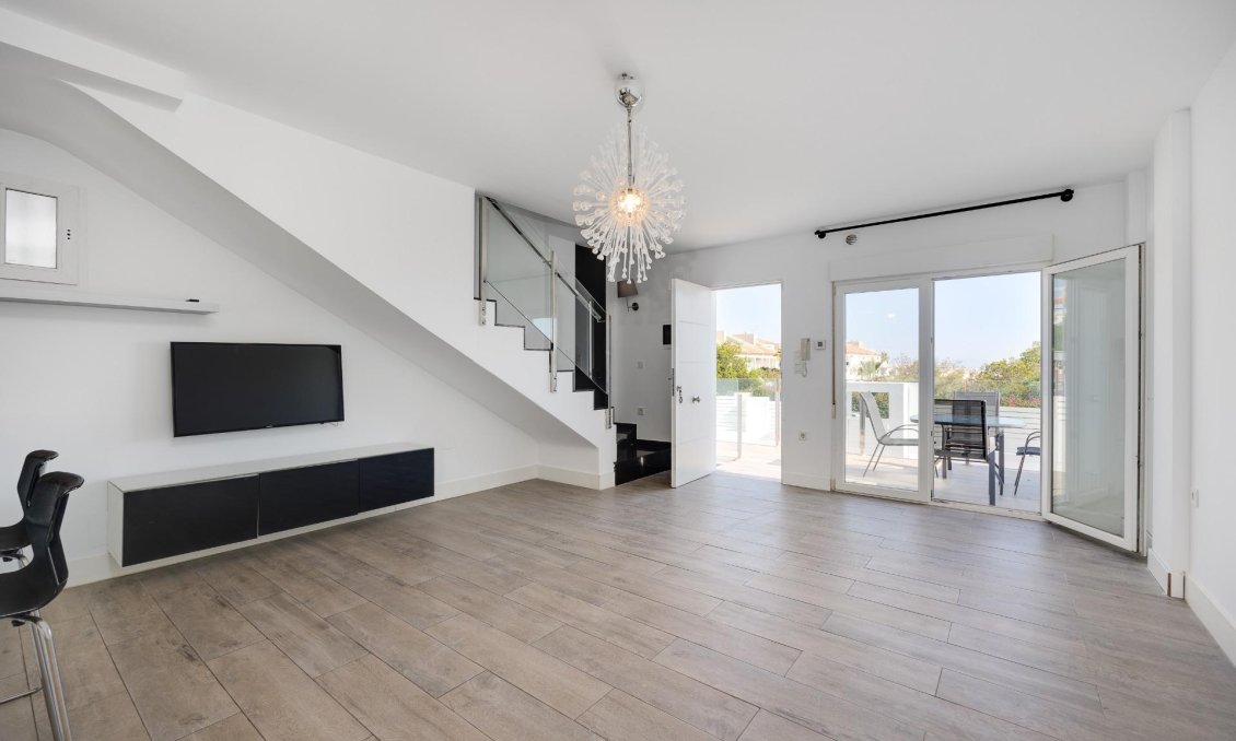 Segunda mano - Villa -
Torrevieja - Aguas Nuevas