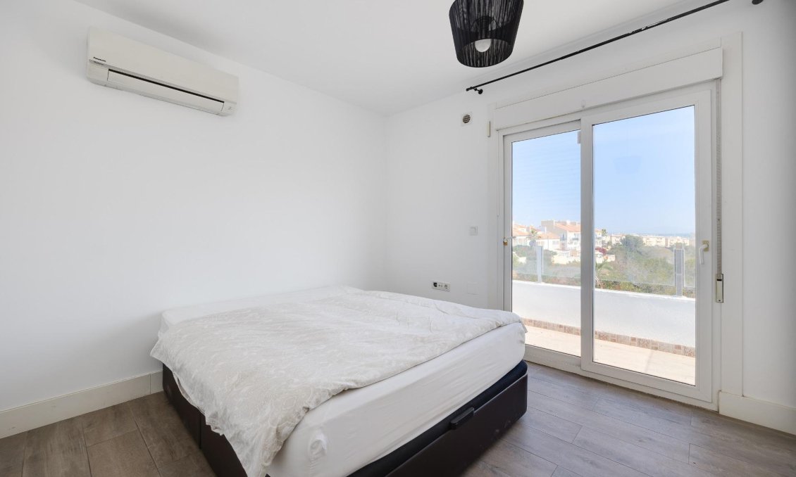 Segunda mano - Villa -
Torrevieja - Aguas Nuevas