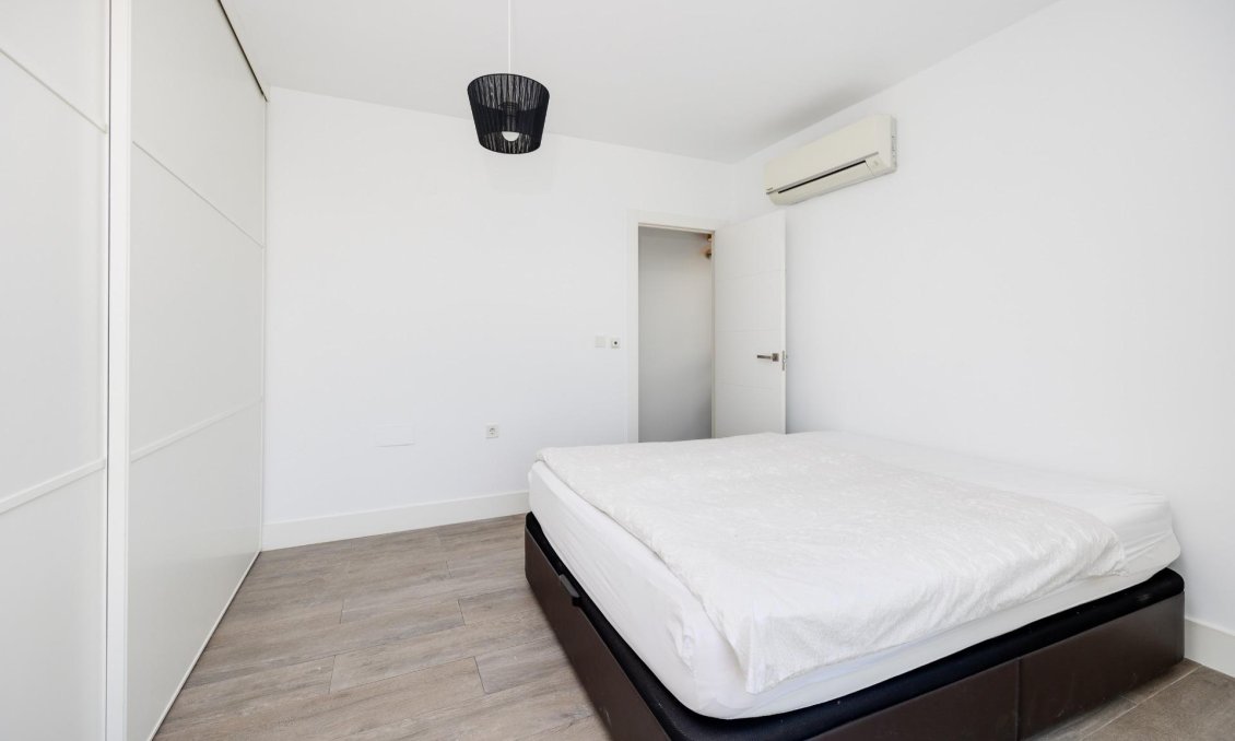 Segunda mano - Villa -
Torrevieja - Aguas Nuevas