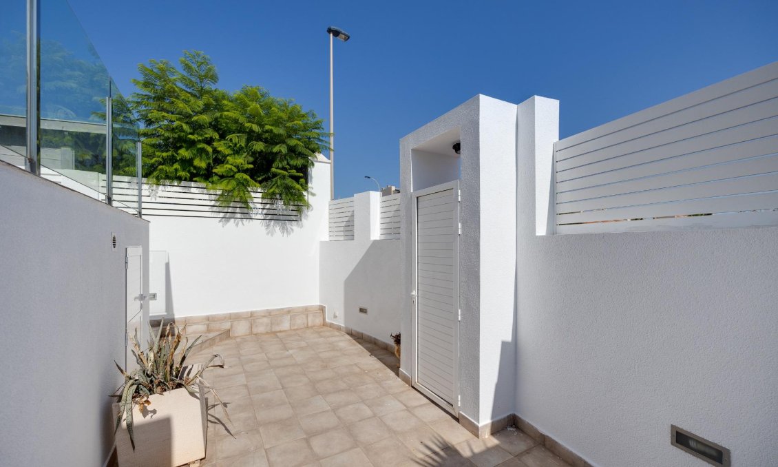 Segunda mano - Villa -
Torrevieja - Aguas Nuevas