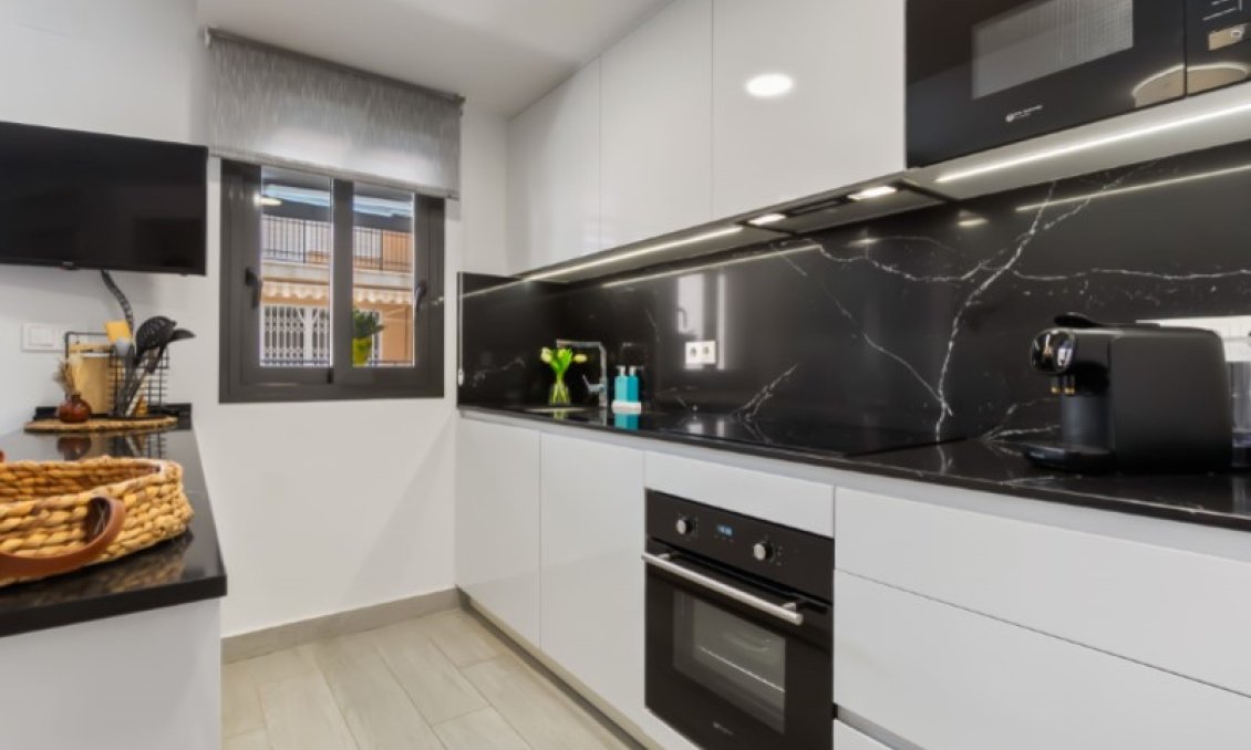 Használt Ingatlanok - Apartman -
Torrevieja - Costa Blanca