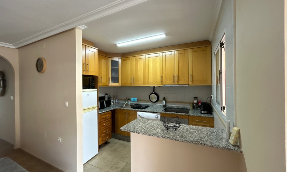 Segunda mano - Apartamento -
Jacarilla - Inland