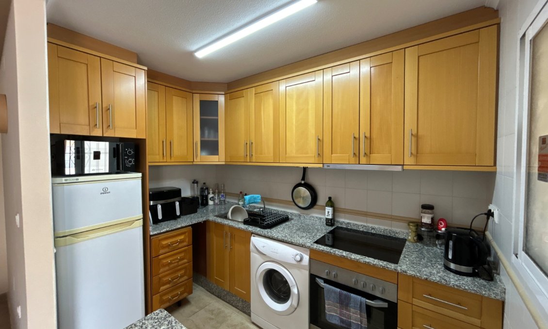 Segunda mano - Apartamento -
Jacarilla - Inland