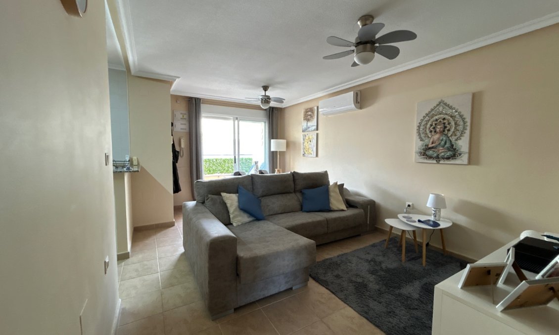 Segunda mano - Apartamento -
Jacarilla - Inland