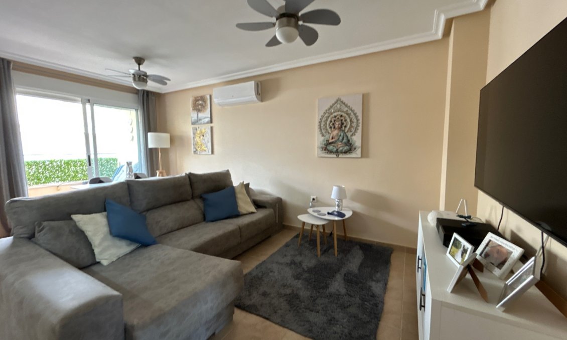 Segunda mano - Apartamento -
Jacarilla - Inland