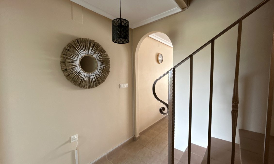 Segunda mano - Apartamento -
Jacarilla - Inland