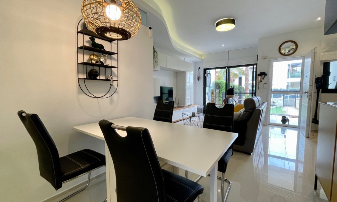 Segunda mano - Apartamento -
Orihuela Costa - Costa Blanca