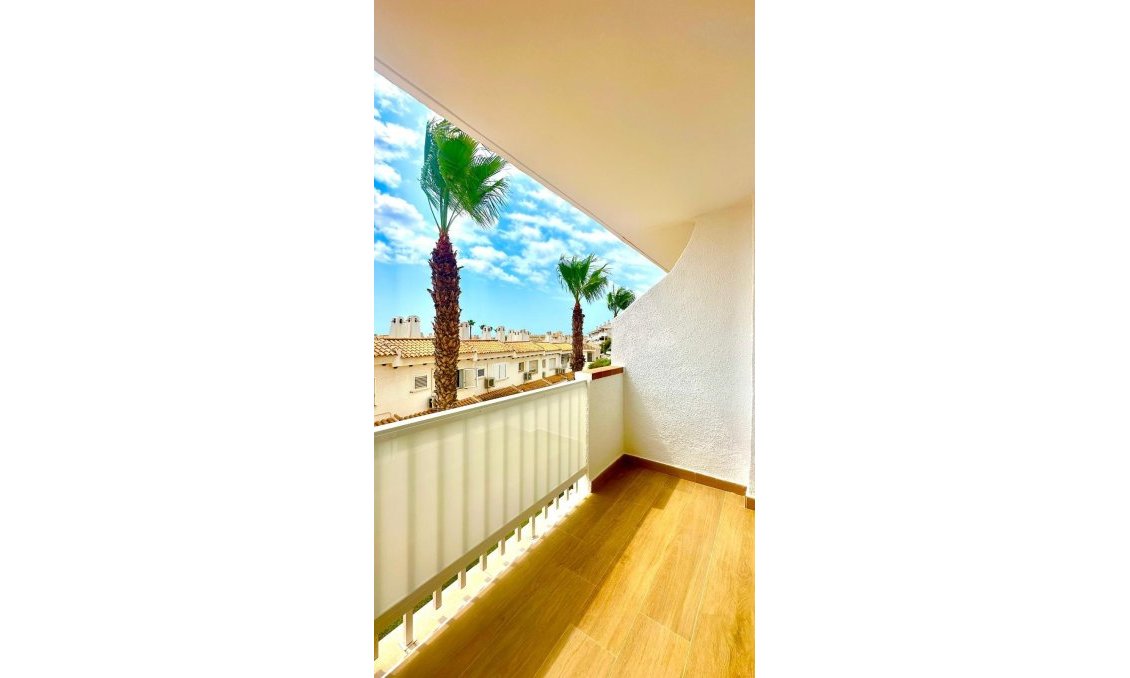 Segunda mano - Apartamento -
Orihuela Costa - Campoamor