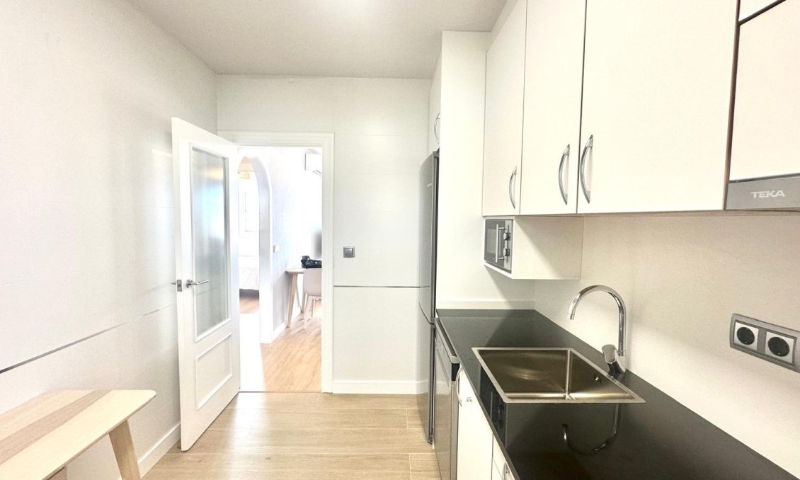 Segunda mano - Apartamento -
Orihuela Costa - Campoamor