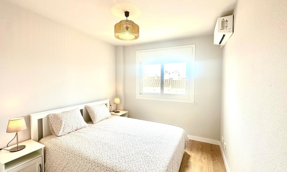 Segunda mano - Apartamento -
Orihuela Costa - Campoamor