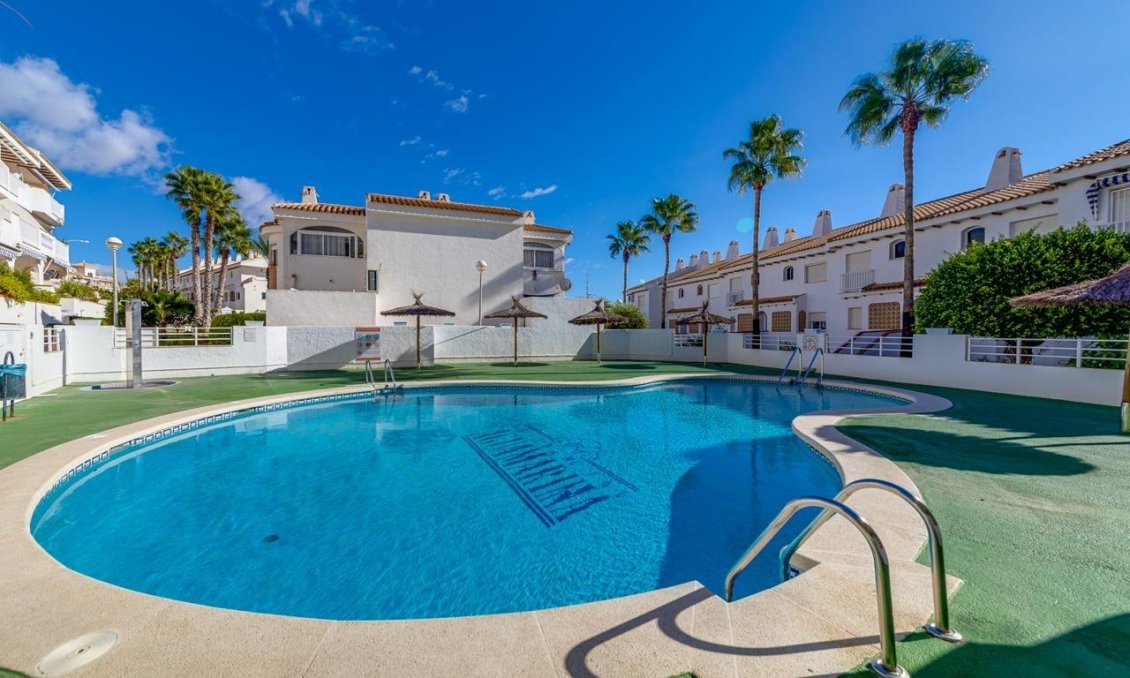 Segunda mano - Apartamento -
Orihuela Costa - Campoamor