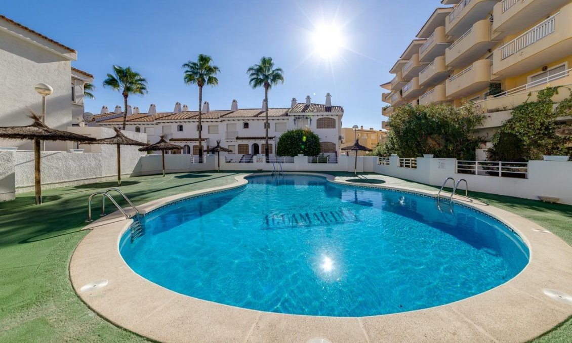 Segunda mano - Apartamento -
Orihuela Costa - Campoamor