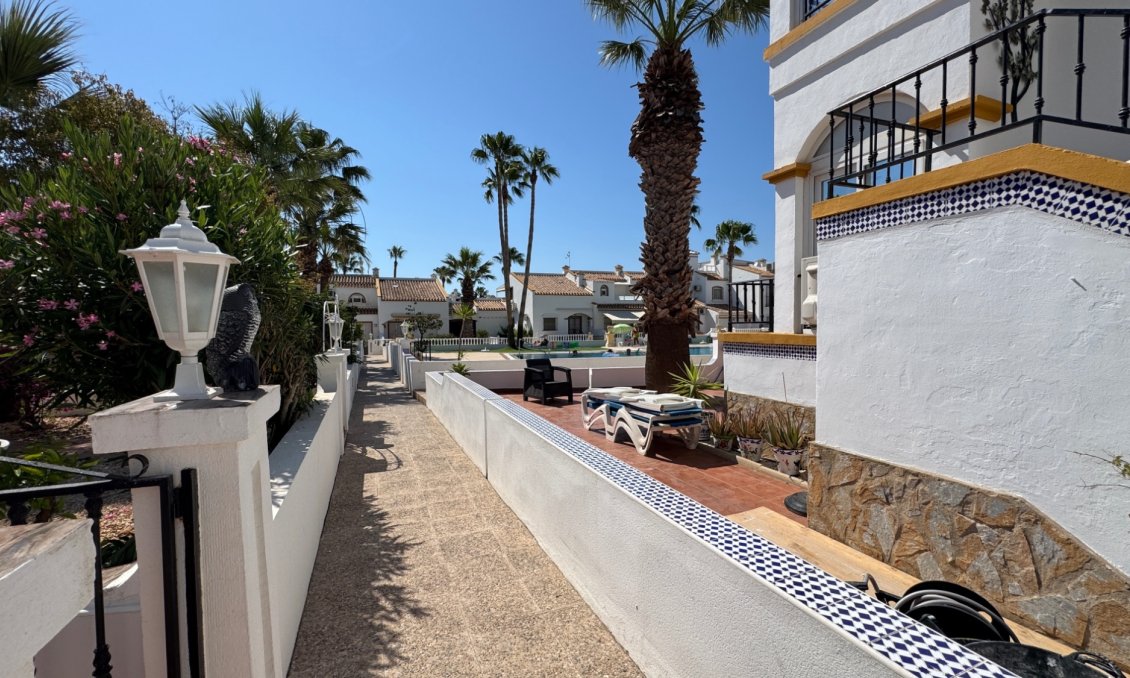 Segunda mano - Apartamento -
Orihuela Costa - Costa Blanca