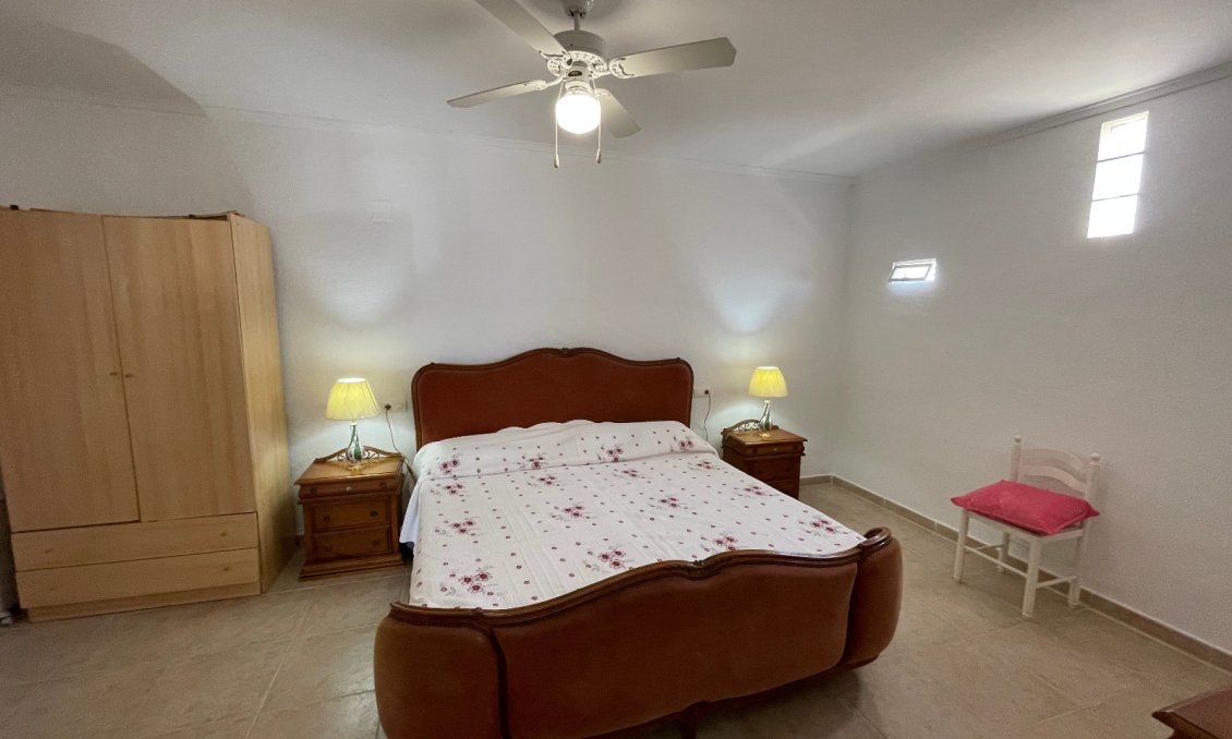Segunda mano - Villa -
Daya Nueva - Costa Blanca