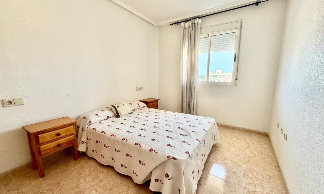 Segunda mano - Ático -
Torrevieja - El Molino