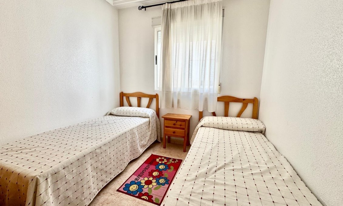 Segunda mano - Ático -
Torrevieja - El Molino