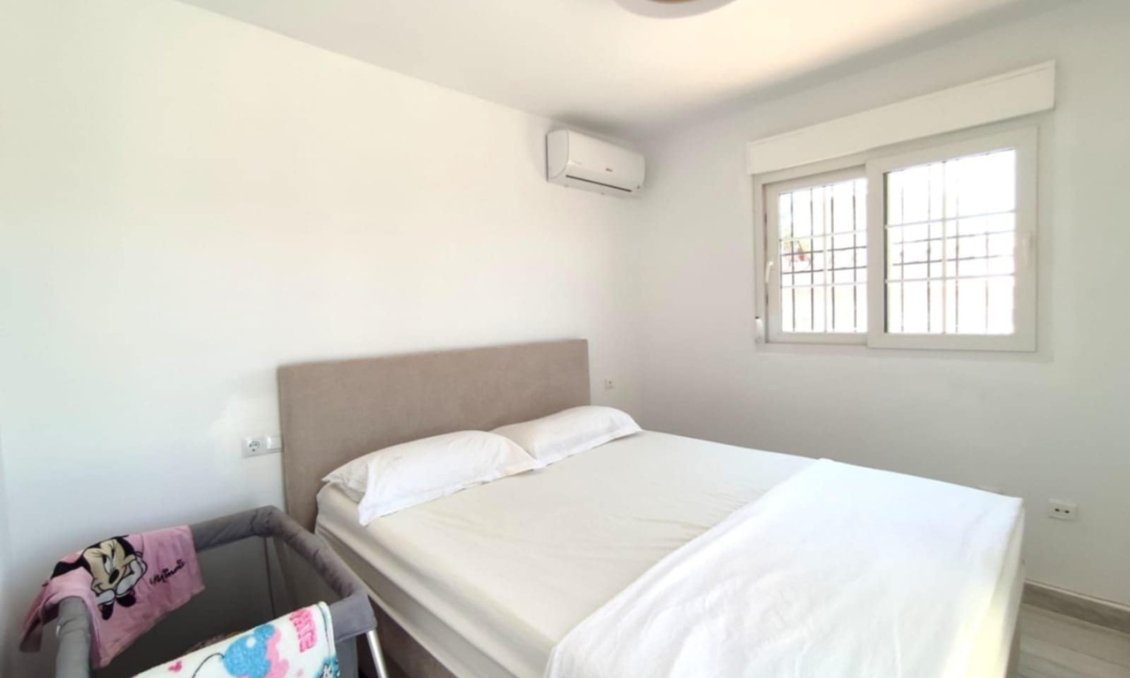 Segunda mano - Quad Villa -
Playa Flamenca - Costa Blanca