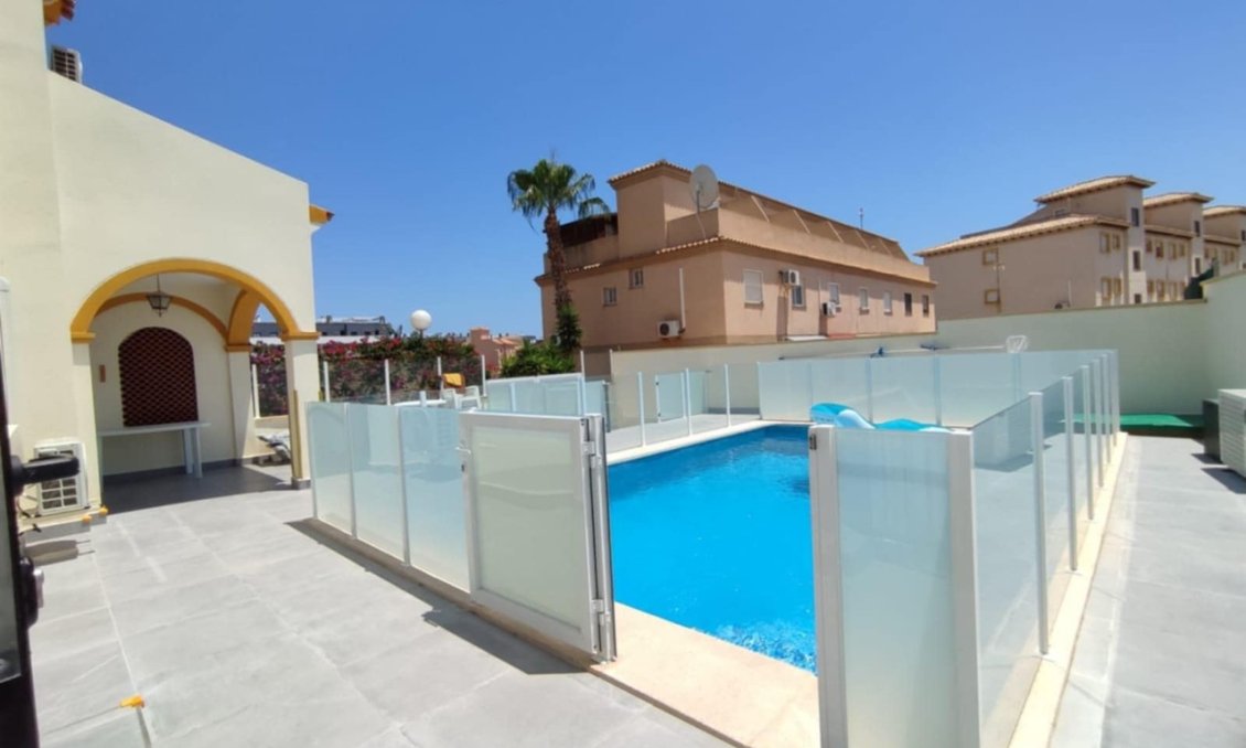 Segunda mano - Quad Villa -
Playa Flamenca - Costa Blanca