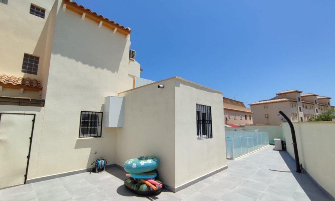 Segunda mano - Quad Villa -
Playa Flamenca - Costa Blanca
