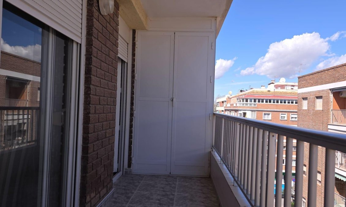 Segunda mano - Apartamento -
Torrevieja - Acequion