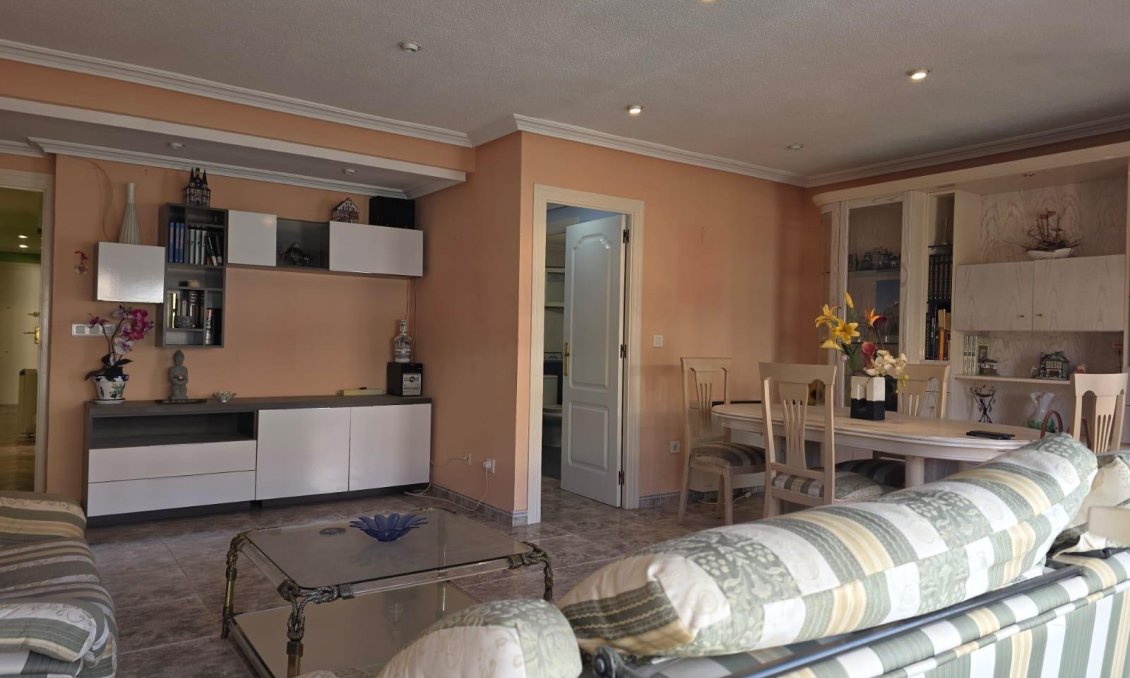 Segunda mano - Apartamento -
Torrevieja - Acequion