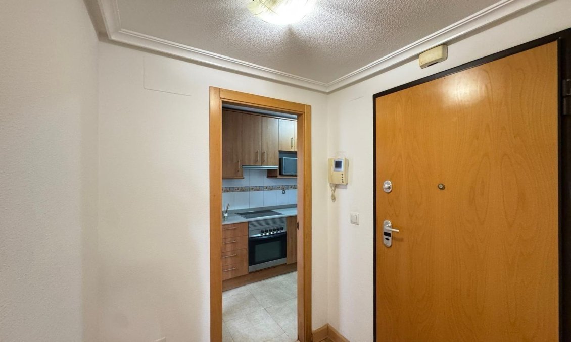 Wiederverkauf - Wohnung -
Torrevieja
