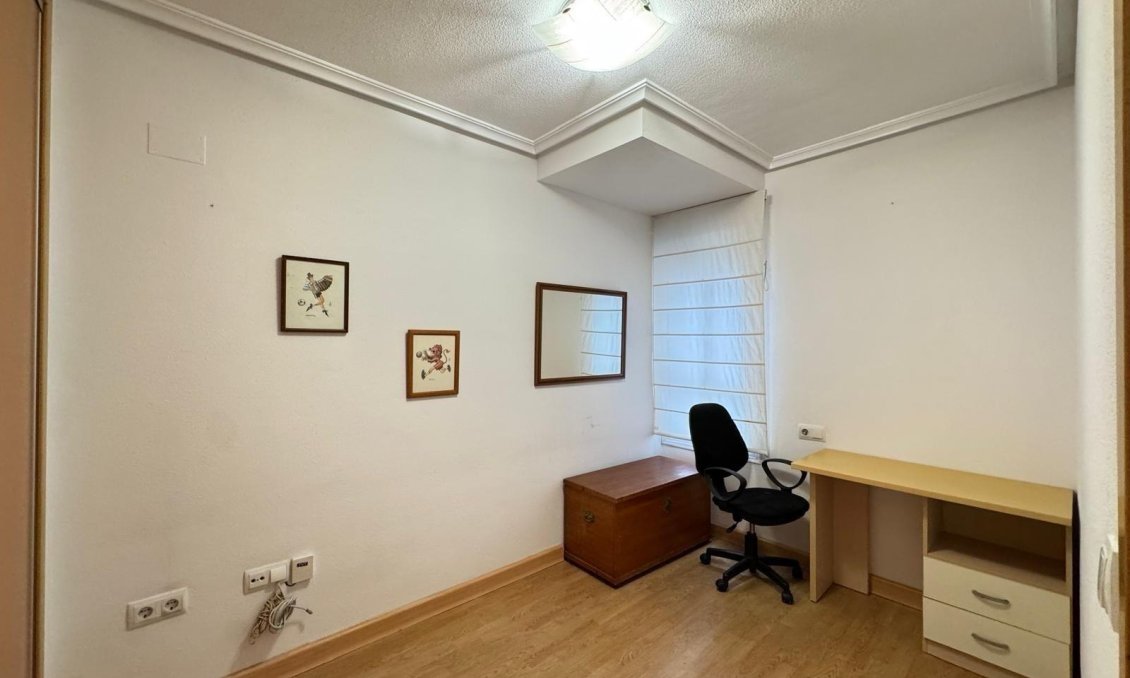 Wiederverkauf - Wohnung -
Torrevieja