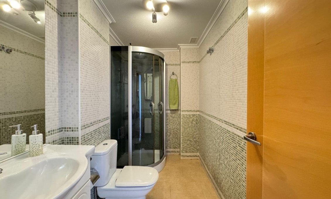 Wiederverkauf - Wohnung -
Torrevieja