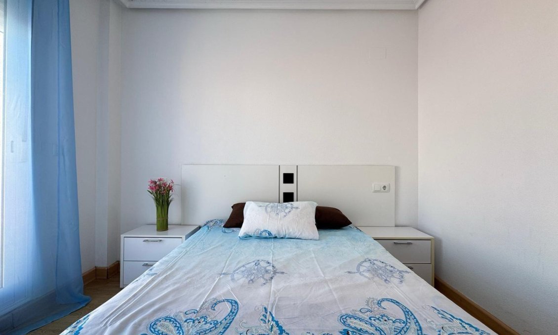 Wiederverkauf - Wohnung -
Torrevieja
