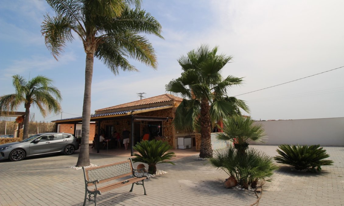 Segunda mano - Villa -
Fortuna - Inland