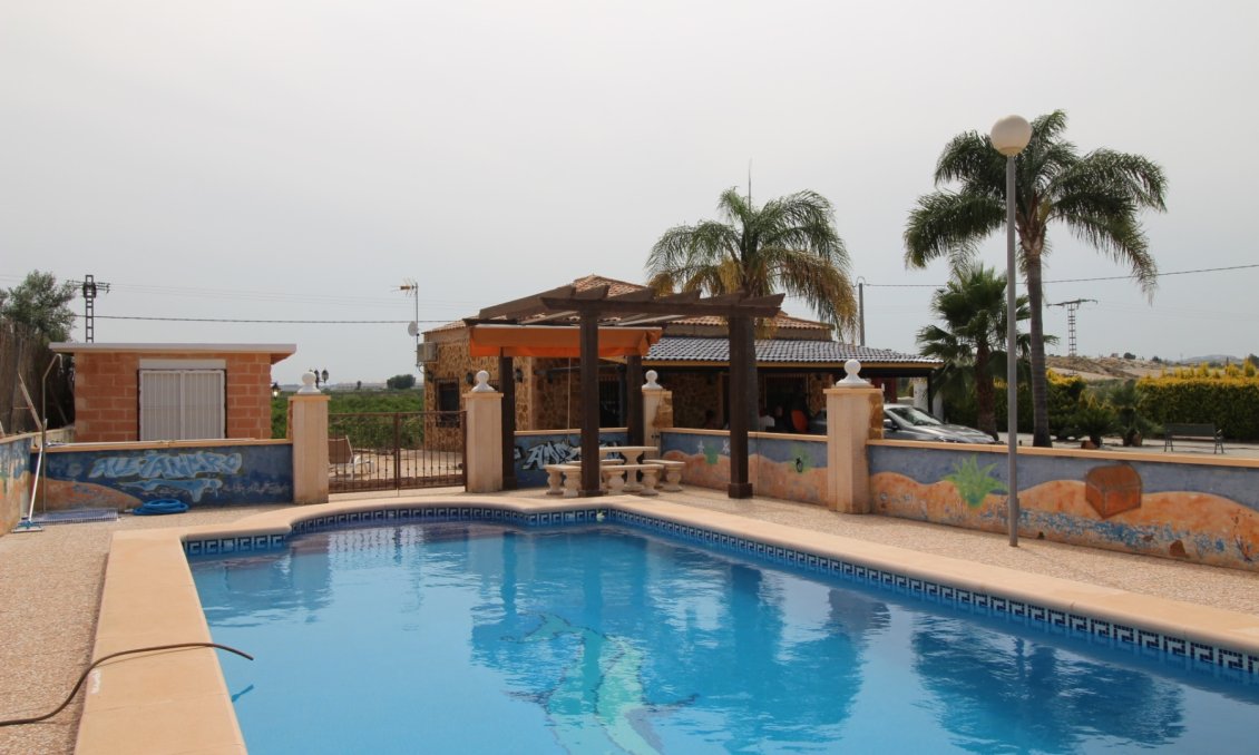 Segunda mano - Villa -
Fortuna - Inland
