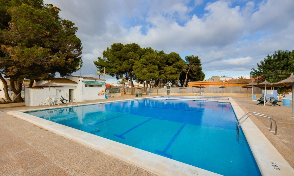 Segunda mano - Town House -
Torrevieja - El Limonar