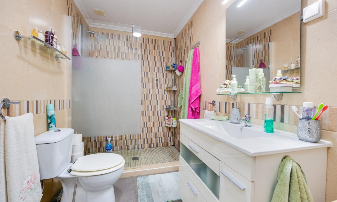Segunda mano - Town House -
Torrevieja - El Limonar