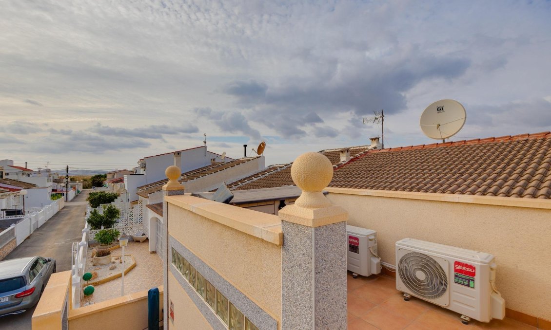 Segunda mano - Town House -
Torrevieja - El Limonar