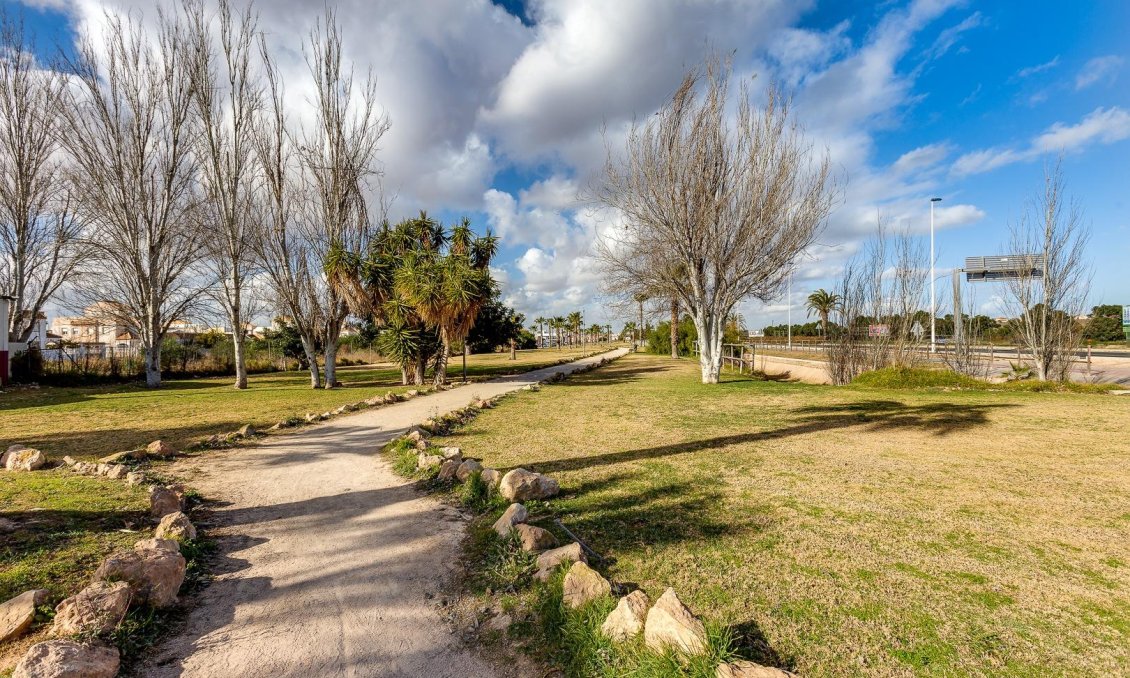 Segunda mano - Town House -
Torrevieja - El Limonar