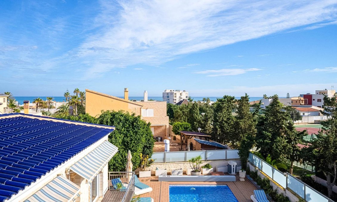 Revente - Villa -
Torrevieja - Torre La Mata